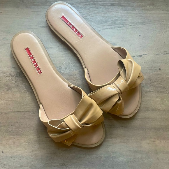 Prada Patent Leather Bowtie Nude Sandals - Picture 5 of 5